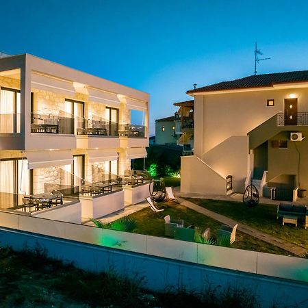 Antony'S Luxury Apartments นิกิติ ภายนอก รูปภาพ
