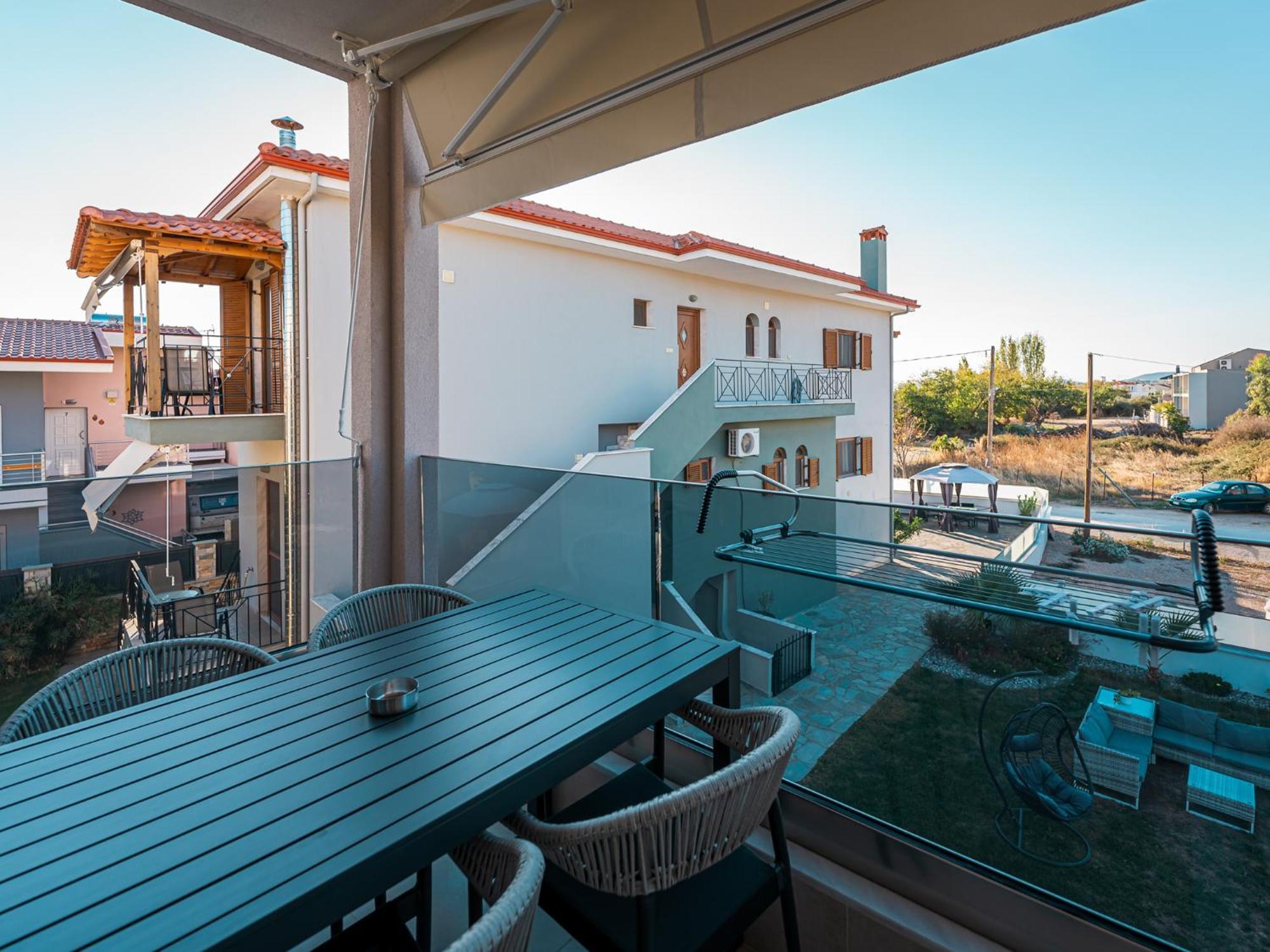 Antony'S Luxury Apartments นิกิติ ภายนอก รูปภาพ