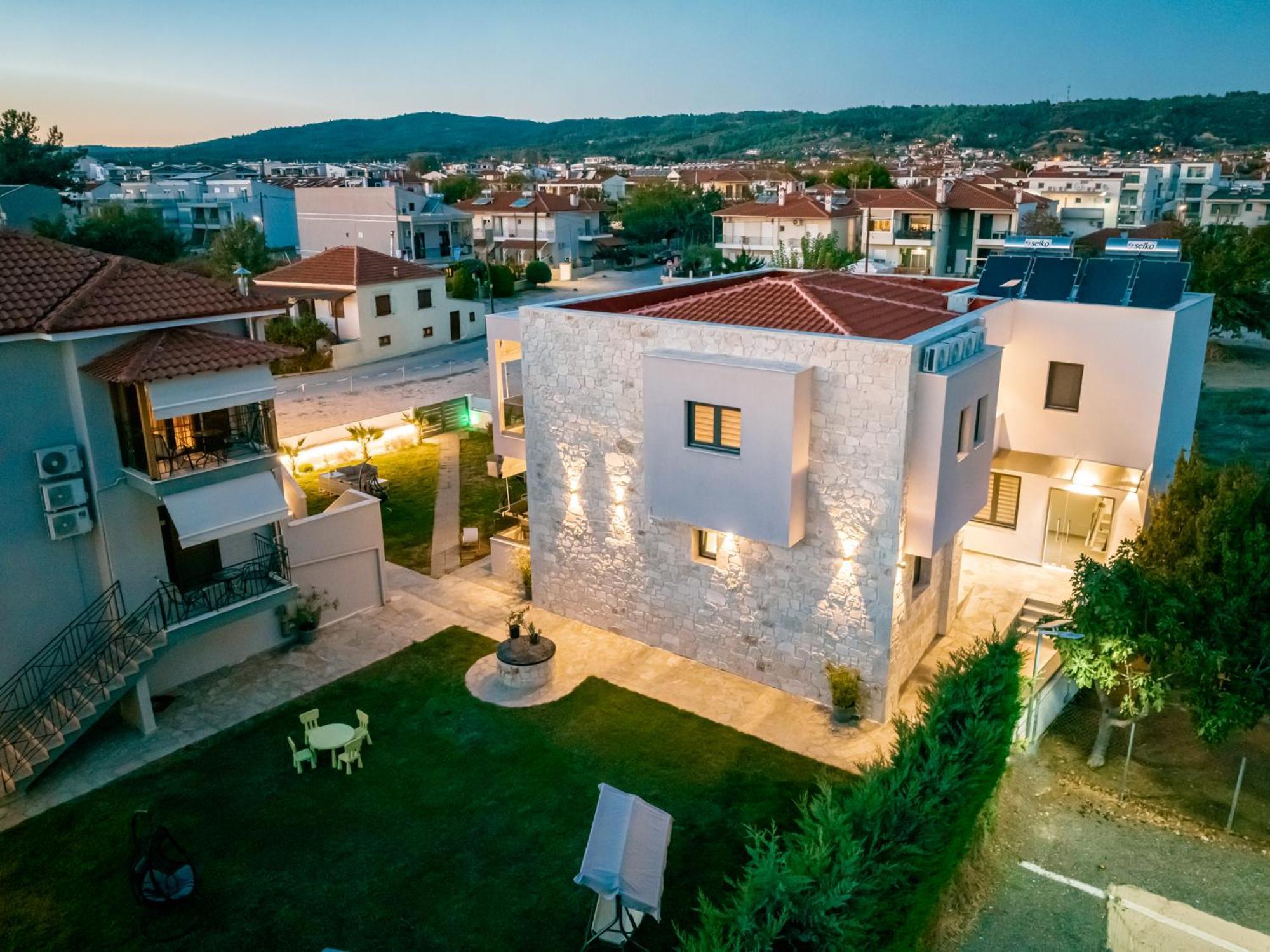 Antony'S Luxury Apartments นิกิติ ภายนอก รูปภาพ