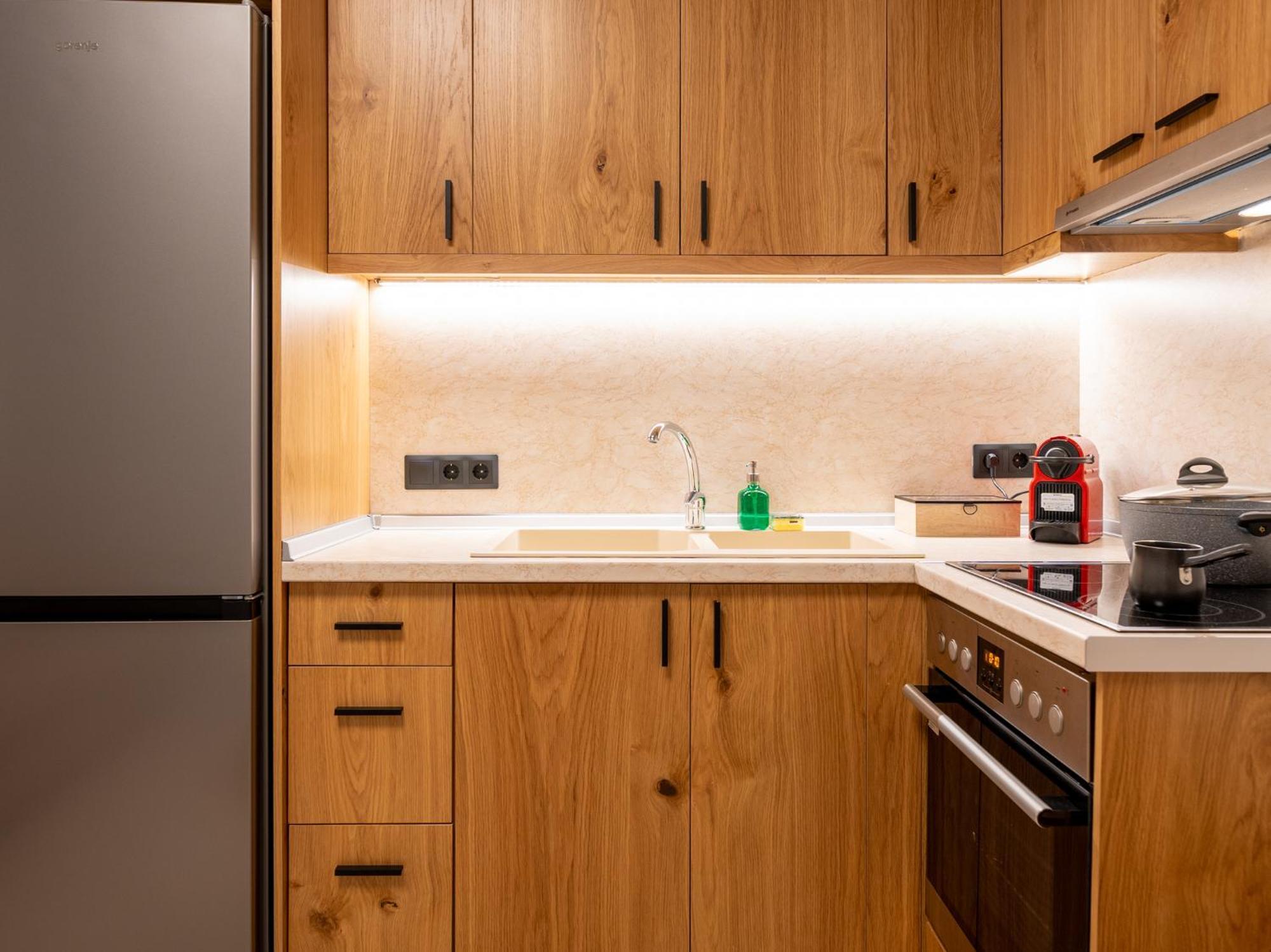 Antony'S Luxury Apartments นิกิติ ภายนอก รูปภาพ