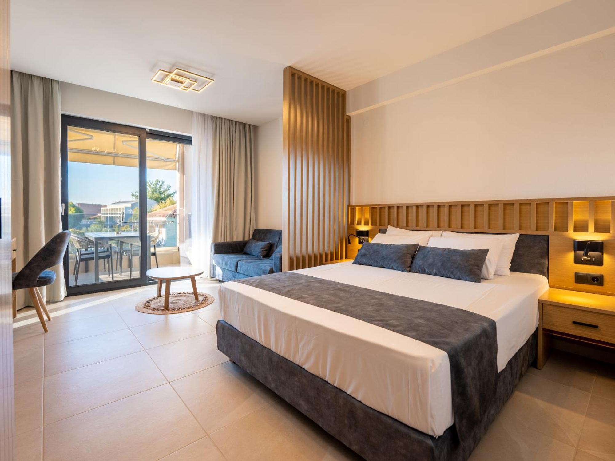 Antony'S Luxury Apartments นิกิติ ภายนอก รูปภาพ