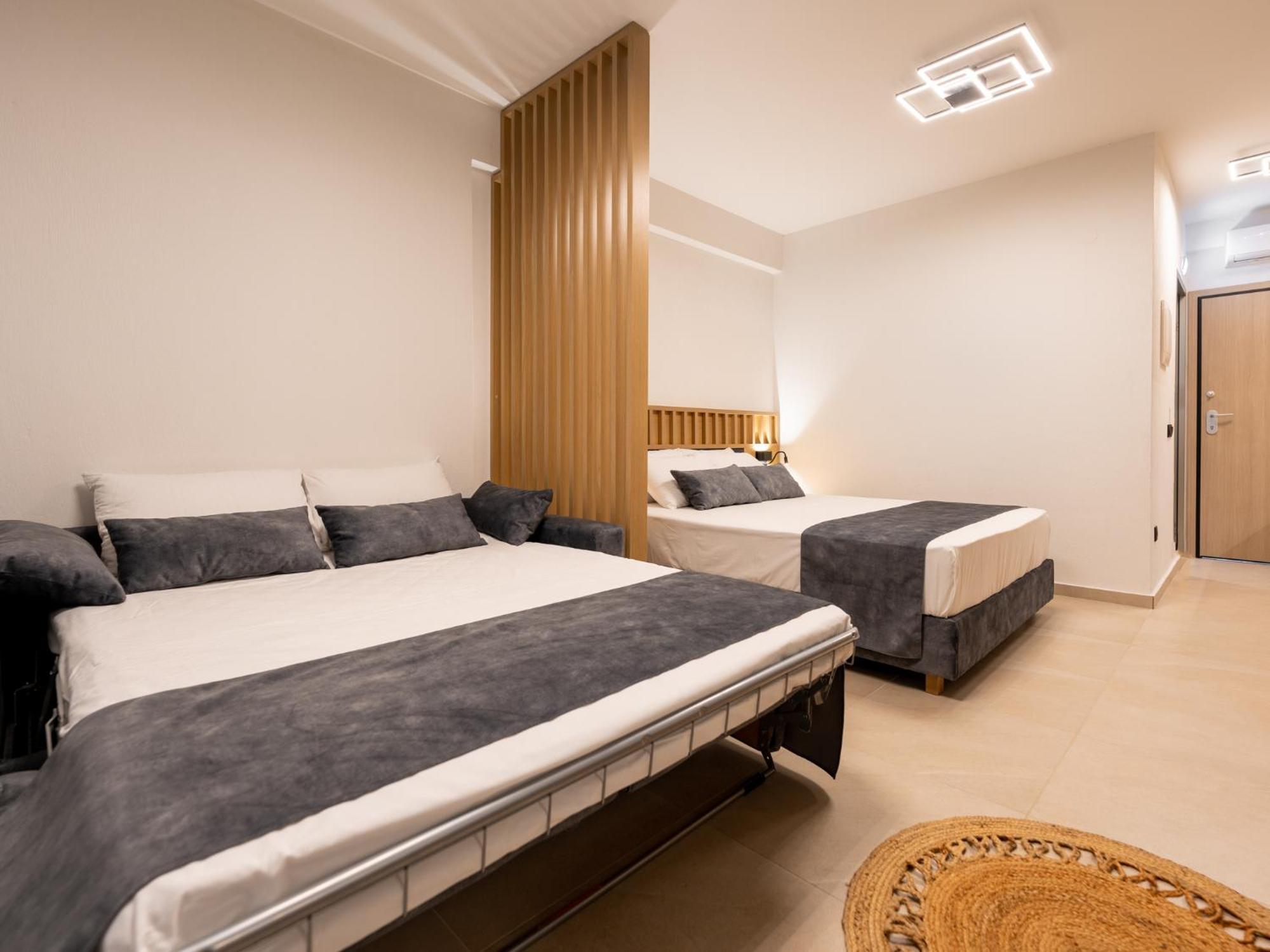 Antony'S Luxury Apartments นิกิติ ภายนอก รูปภาพ